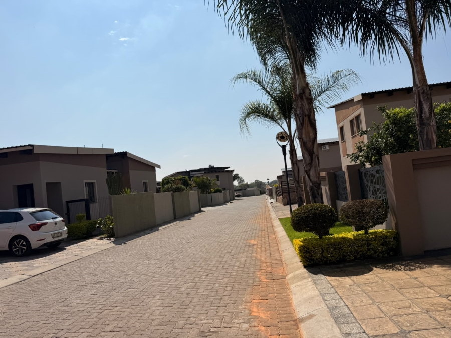 3 Bedroom Property for Sale in Geelhoutpark North West